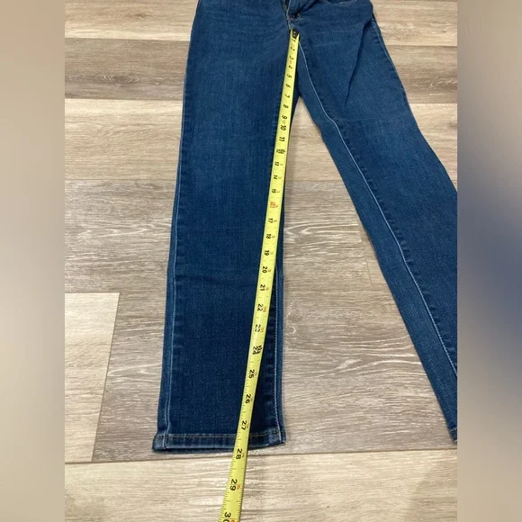 Levi’s Classic Blue Women's Jeans Denim Waist 27 - Picture 10 of 13
